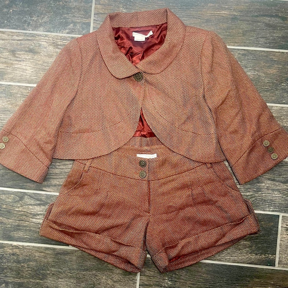 Super cute “To the Max” 2-piece jacket and dressy trouser shorts
